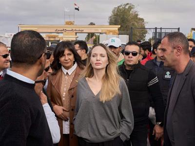 Angelina Jolie visita Gaza para mostrar solidaridad con palestinos