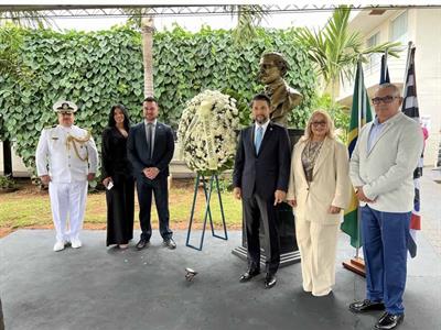 Develizan busto de Juan Pablo Duarte en Brasil
