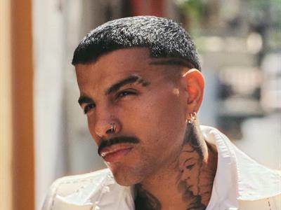 Rauw Alejandro debutará como actor en la película de Guy Ritchie
