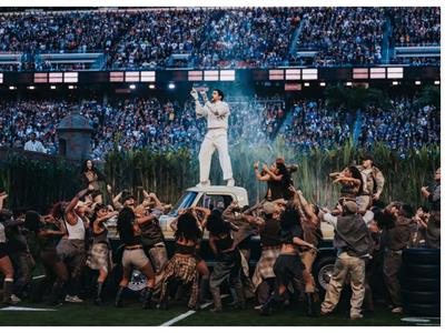 Republicanos buscan multar a Bad Bunny por el Super Bowl