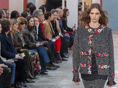 Carolina Herrera presenta nueva colección en desfile de Nueva York