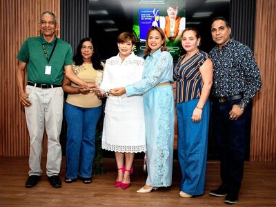 Ana Mercy Otáñez pone en circulación en Cotuí su libro
