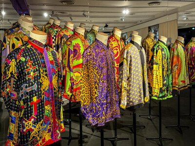 Exposición de Versace y Lancel en París