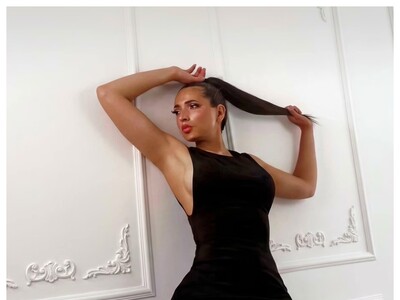 Hallan muerta a modelo colombiana en su apartamento