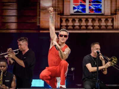 Concierto de Robbie Williams en Sevilla durante su gira Long 90's Tour